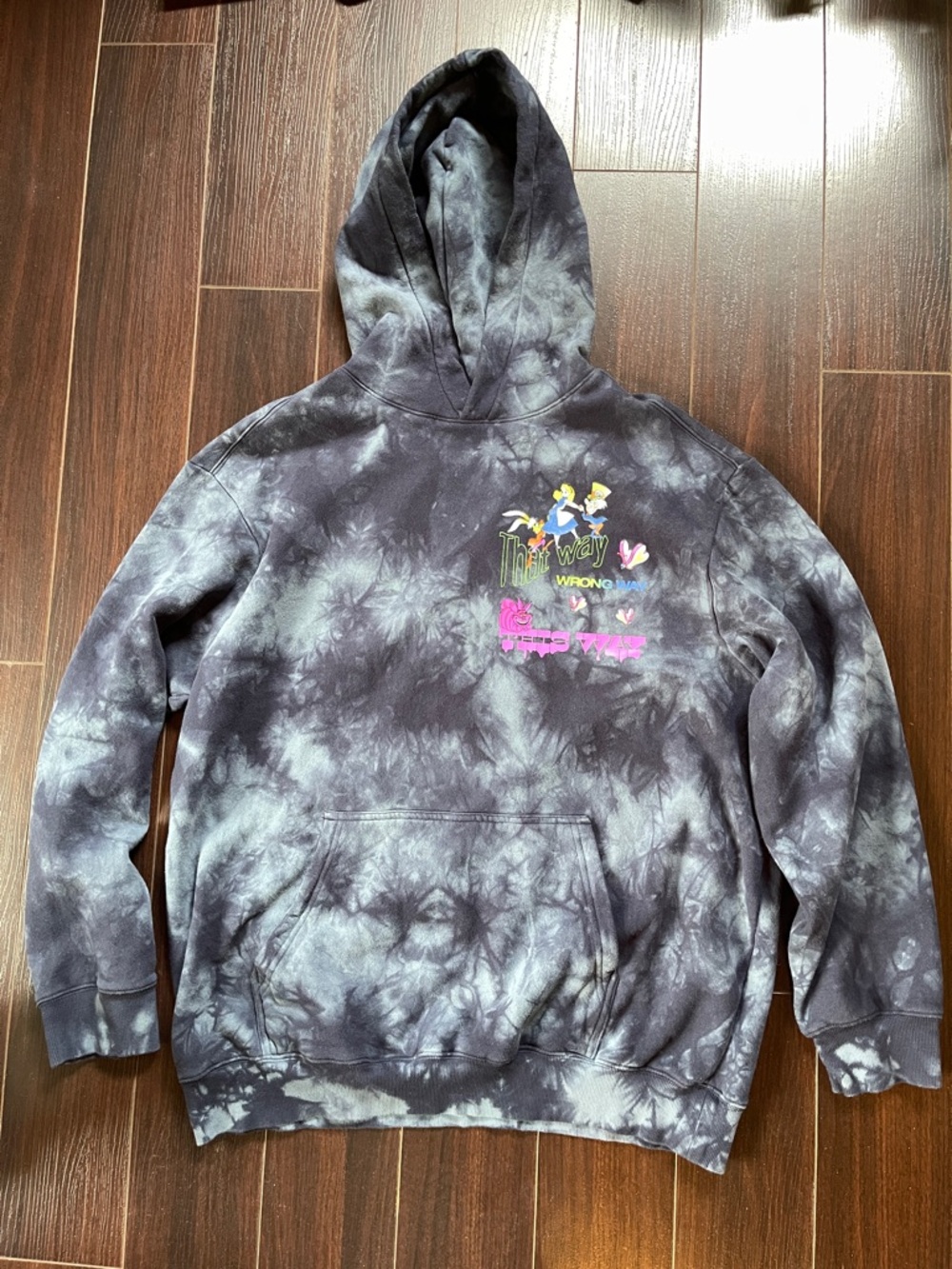 Tie-Dye H&M Disney collaborated Alice in wonderland hoodie
